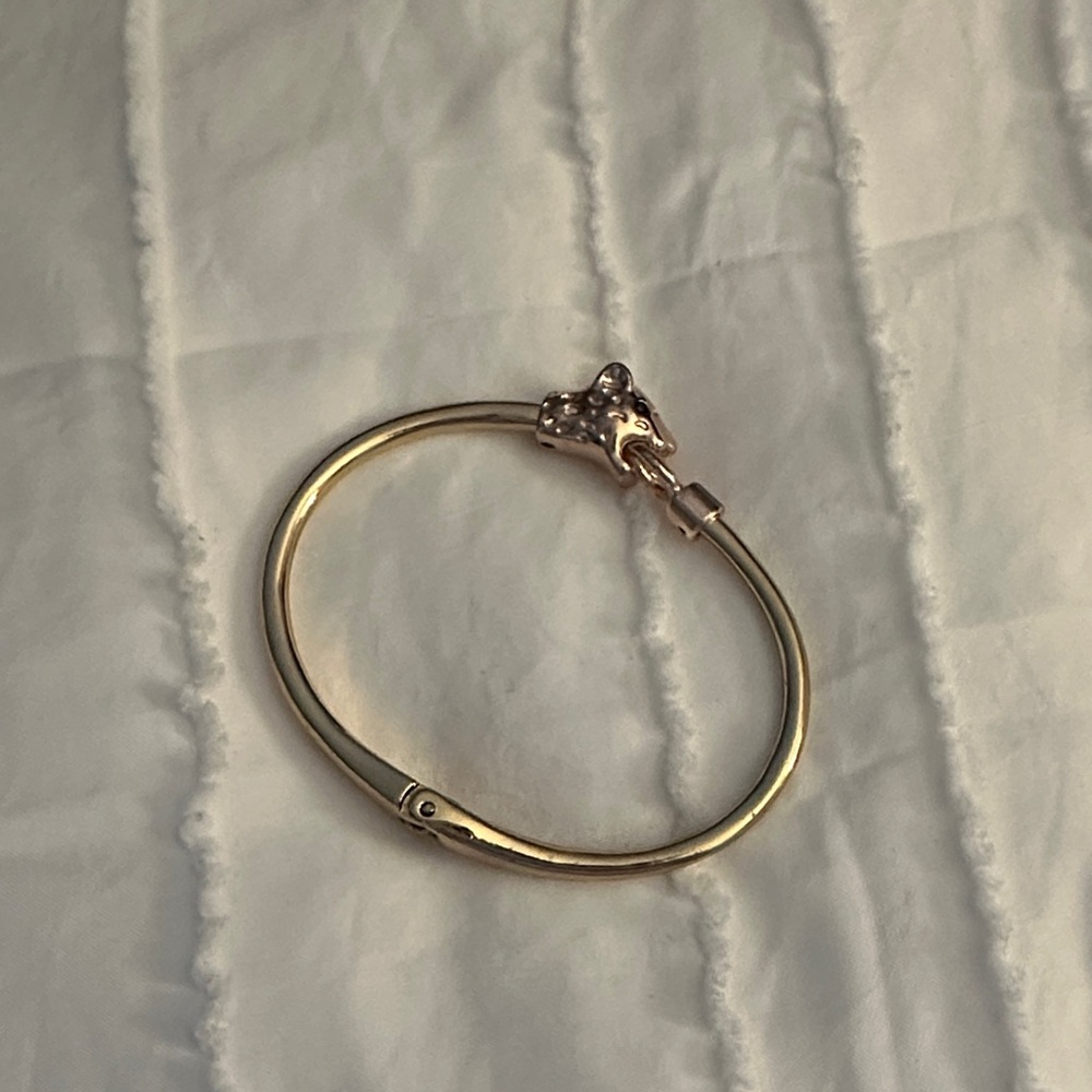 Elegant Gold Jaguar Bangle Bracelet
